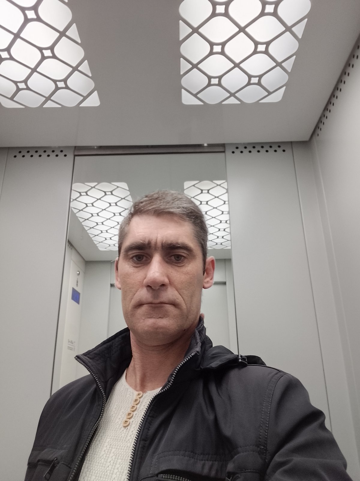 Фото пользователя Александр, 42 лет, город Камышин, цель знакомства: Интимные встречи
