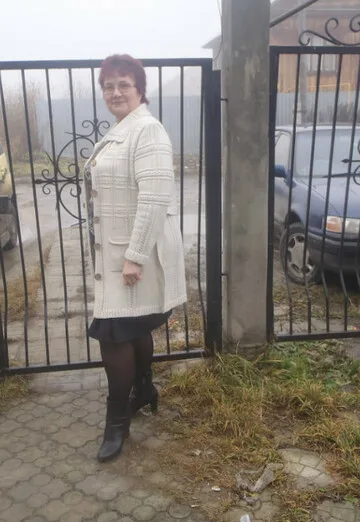 Фото пользователя Ирина, 63 лет, город Шадринск, цель знакомства: Серьёзные отношения