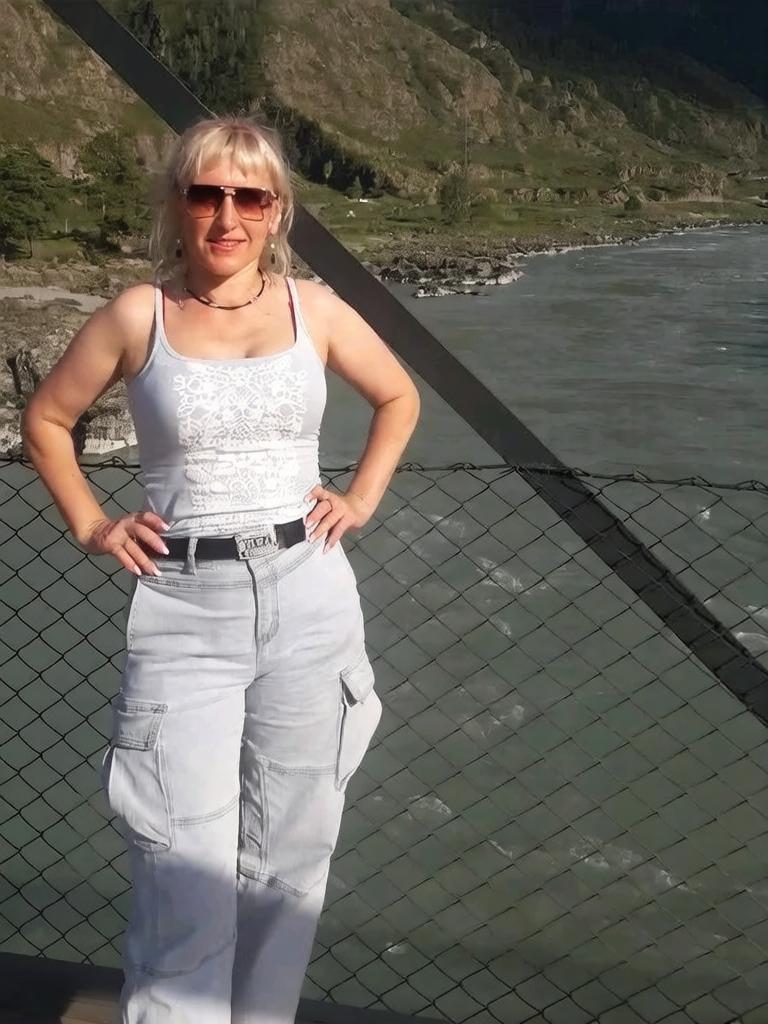 Фото пользователя Ксения, 43 лет, город Горно-Алтайск, цель знакомства: Брак и создание семьи