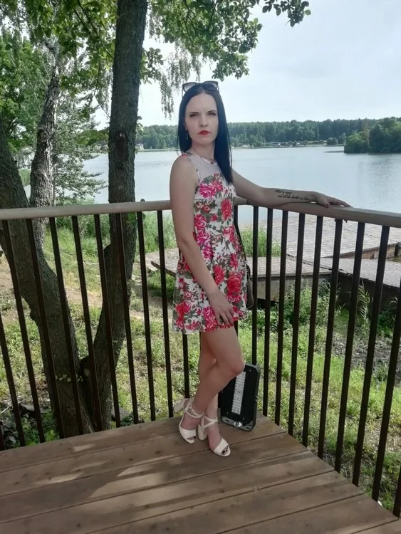 Фото пользователя Елена, 34 лет, город Железногорск, цель знакомства: Серьёзные отношения