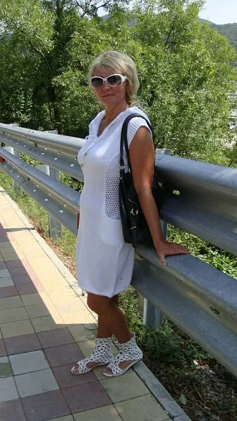 Фото пользователя Елена, 60 лет, город Москва, цель знакомства: Серьёзные отношения