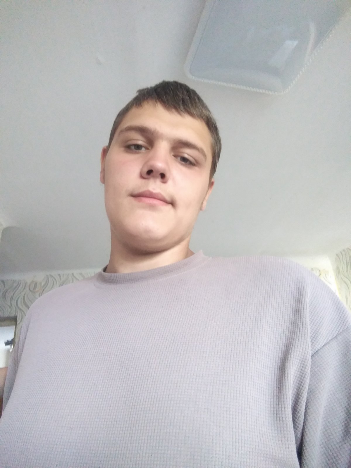Фото пользователя Иван, 19 лет, город Курган, цель знакомства: Серьёзные отношения